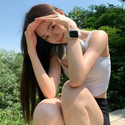 《云端之下》海报